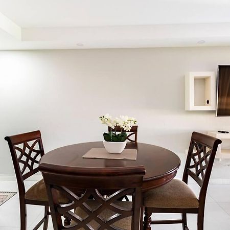 קינגסטון City Edge La Vie מראה חיצוני תמונה